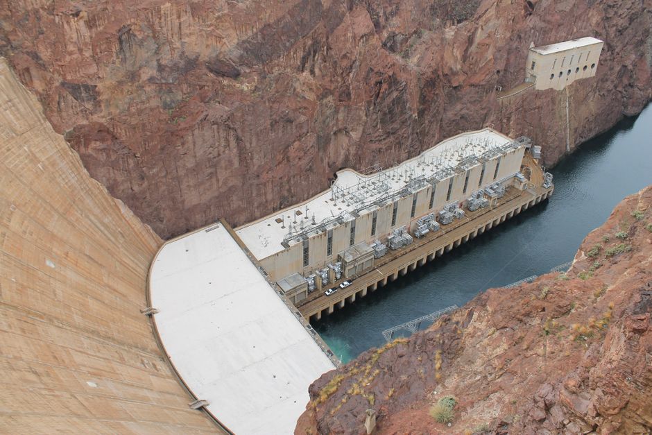 Aerial view of Hoover Dam structure and surrounding landscape