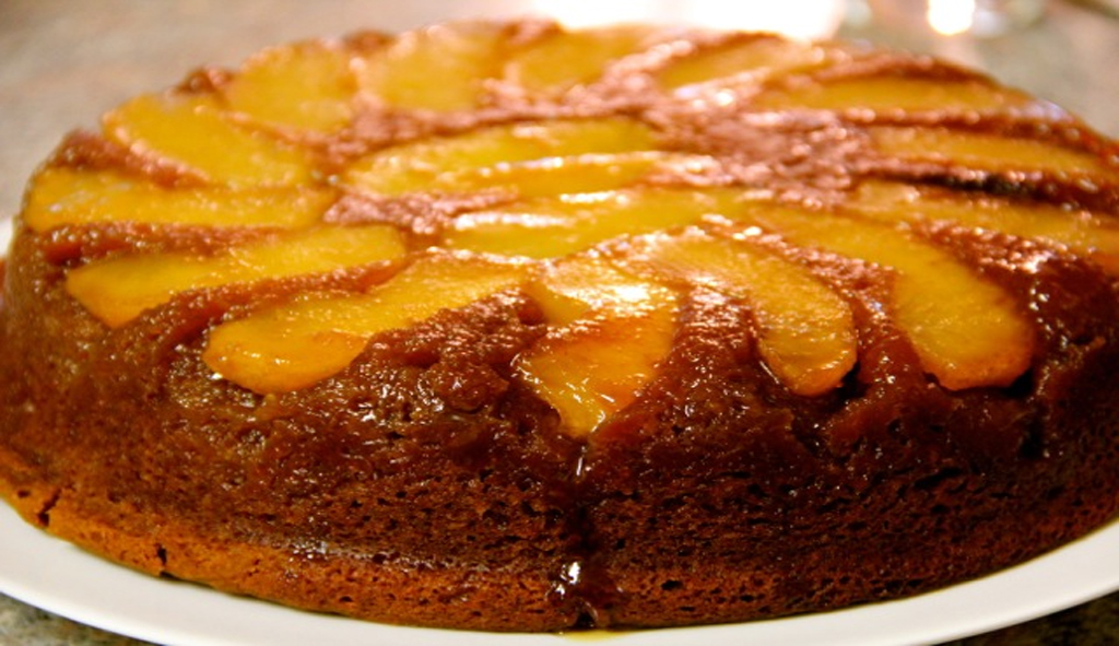 Apple Gingerbread Cake